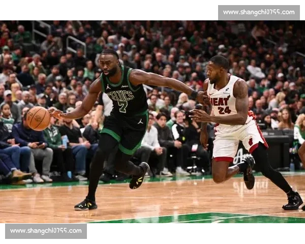 2012年NBA季后赛凯尔特人对热火经典对决全景回顾与战术博弈深度解析 2012年NBA季后赛凯尔特人对热火经典对决全景回顾与战术博弈深度解析