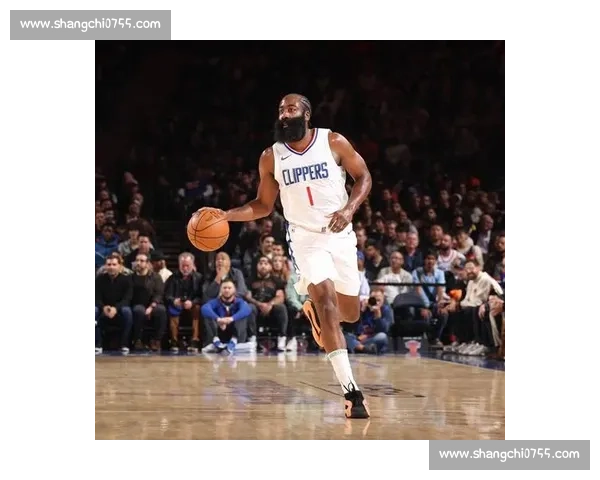 NBA开拓者迎战快船强强对决点燃季后赛级别攻防大战